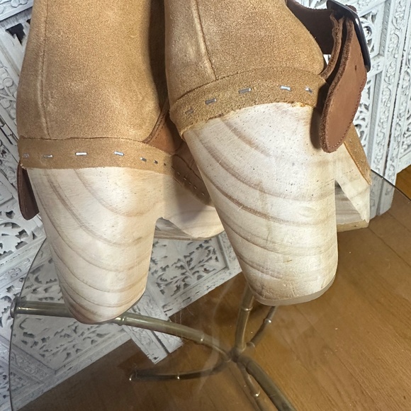 Free People Bungalow Tan Suede Leather Wooden Blog Boots Sz 8 - Picture 8 of 13